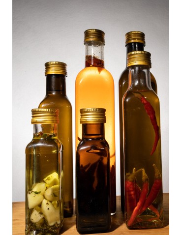 Szklane butelki na alkohol - galoniki - Przezroczysta butelka kwadratowa 250 ml ze złotą nakrętką fi 31,5 mm · 6 sztuk - product 8