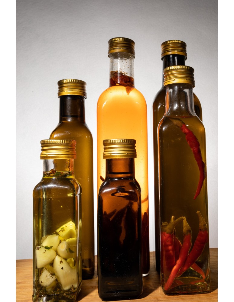 Szklane butelki na alkohol - galoniki - Przezroczysta butelka kwadratowa 250 ml ze złotą nakrętką fi 31,5 mm · 6 sztuk - product b2b.wamar.biz 8