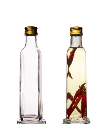 Przezroczysta butelka kwadratowa 250 ml ze złotą nakrętką fi 31,5 mm · 6 sztuk